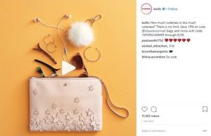 Ficha de producto de un bolso para mujer.